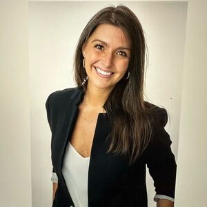 Meet your Posher, Danielle